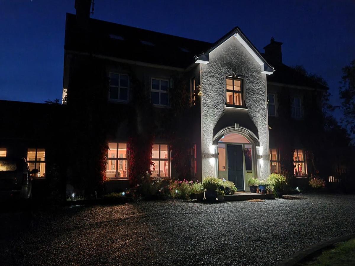 Lynster House Hotell Monaghan Exteriör bild