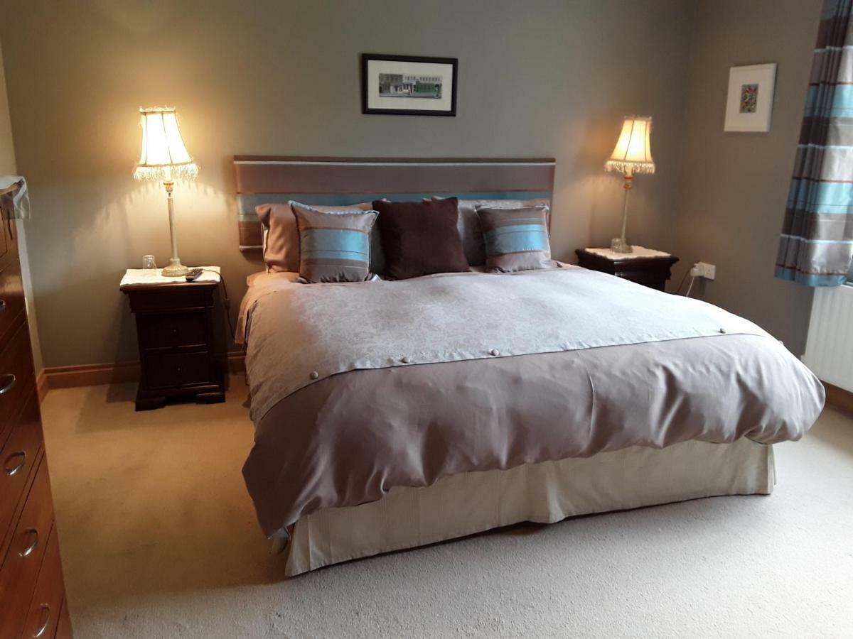 Lynster House Hotell Monaghan Exteriör bild